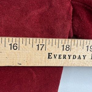 31526 This item is not for sale. I apologize for the inconvenience.